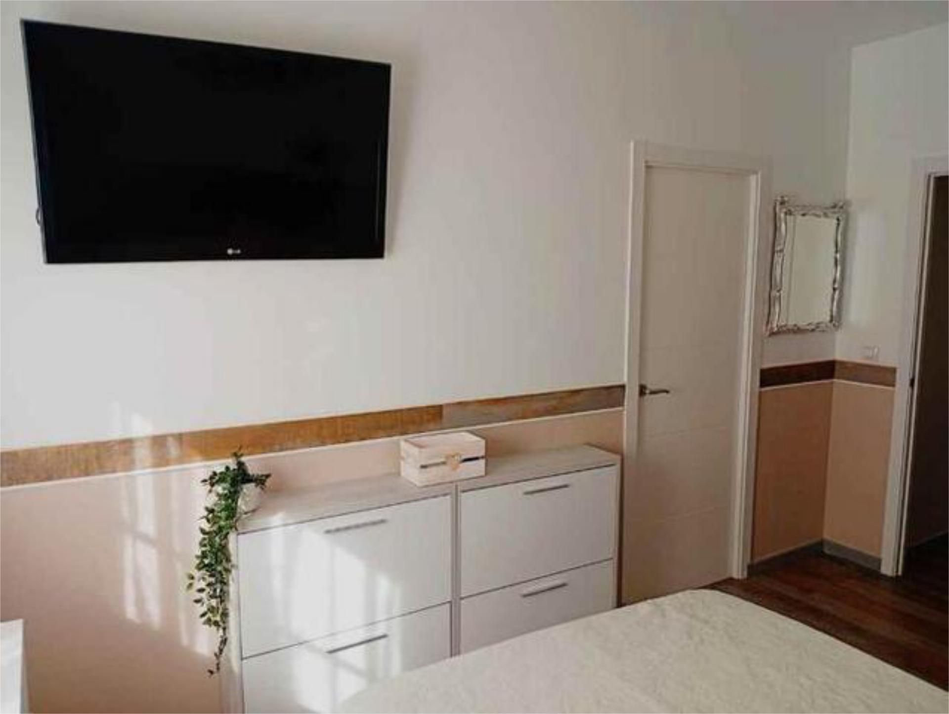 Flat to rent in V Centenario - Piletas - Capuchinos