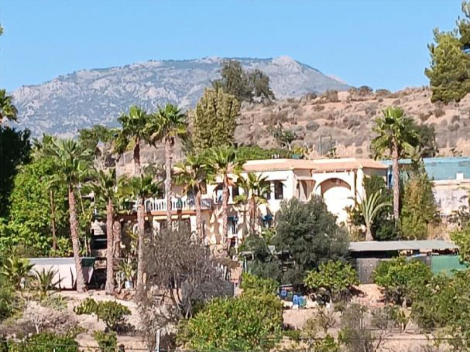 Vista exterior de Finca rústica en venda en La Nucia amb Aire condicionat i Terrassa