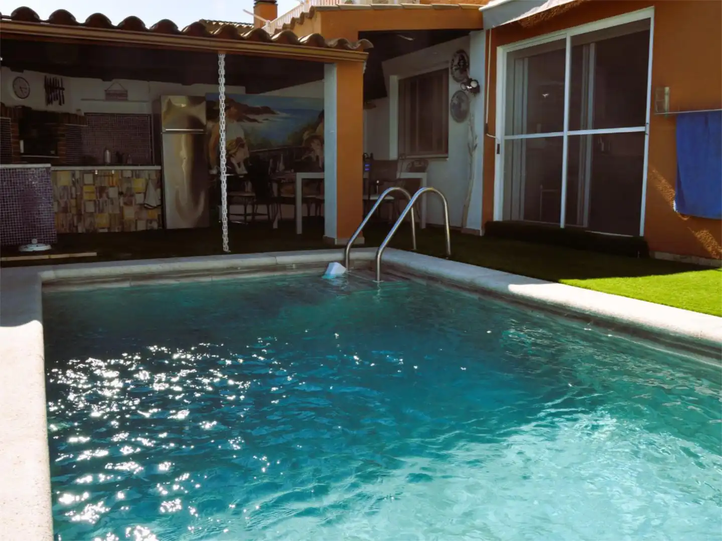 Piscina de Casa adosada en venda en Sant Pere Pescador amb Aire condicionat, Calefacció i Terrassa