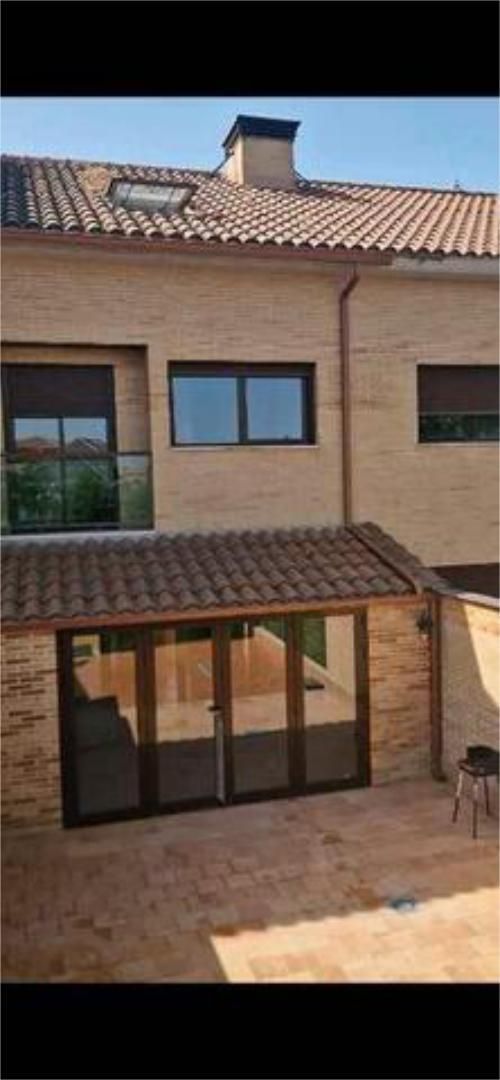 Single-family semi-detached for sale in Novés