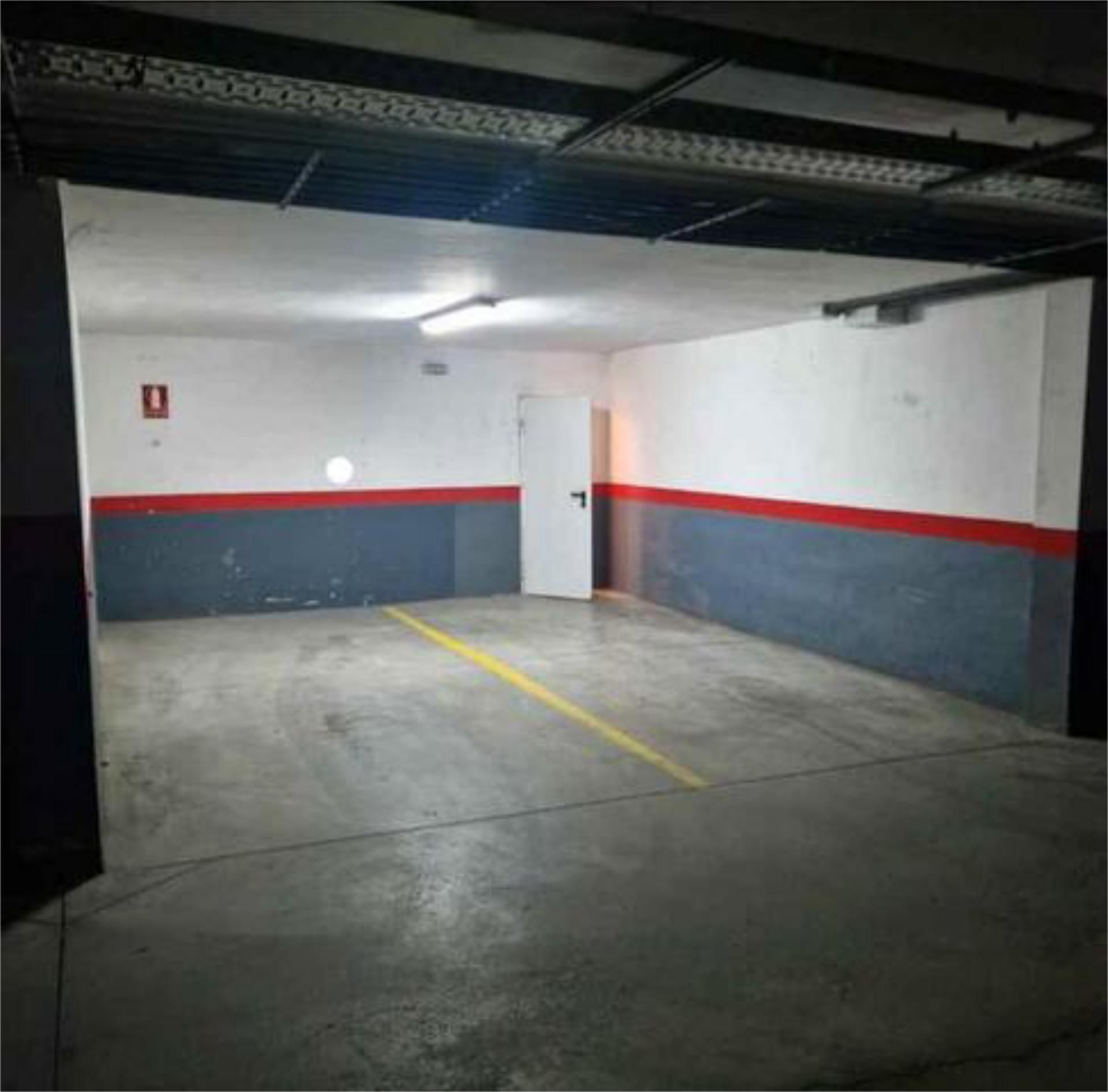 Parking of Single-family semi-detached for sale in Novés