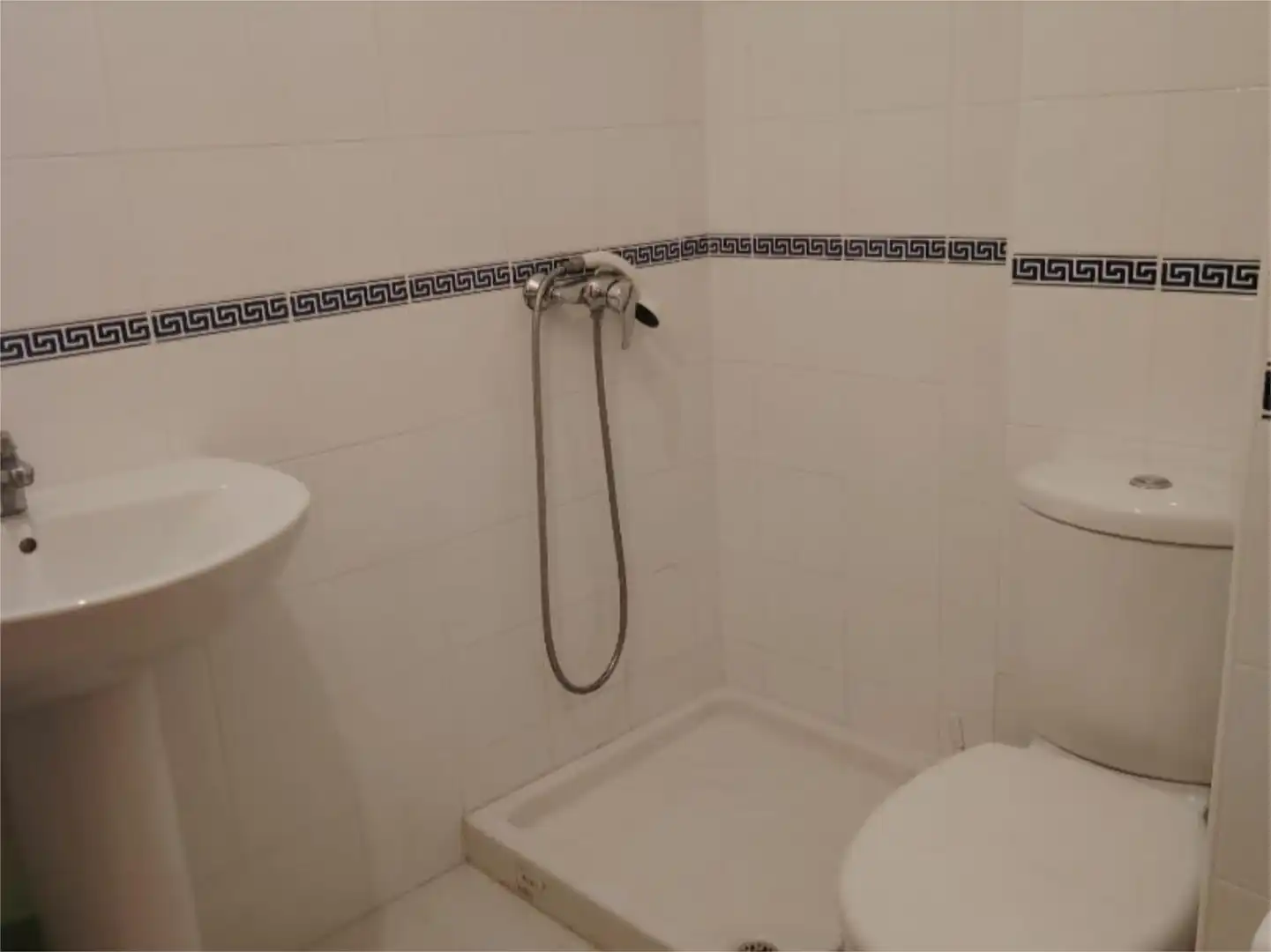 Flat for sale in Avenida del Sueve, 8, Colunga Bathroom of Flat for sale in Colunga with Heating, Swimming Pool and Furnished