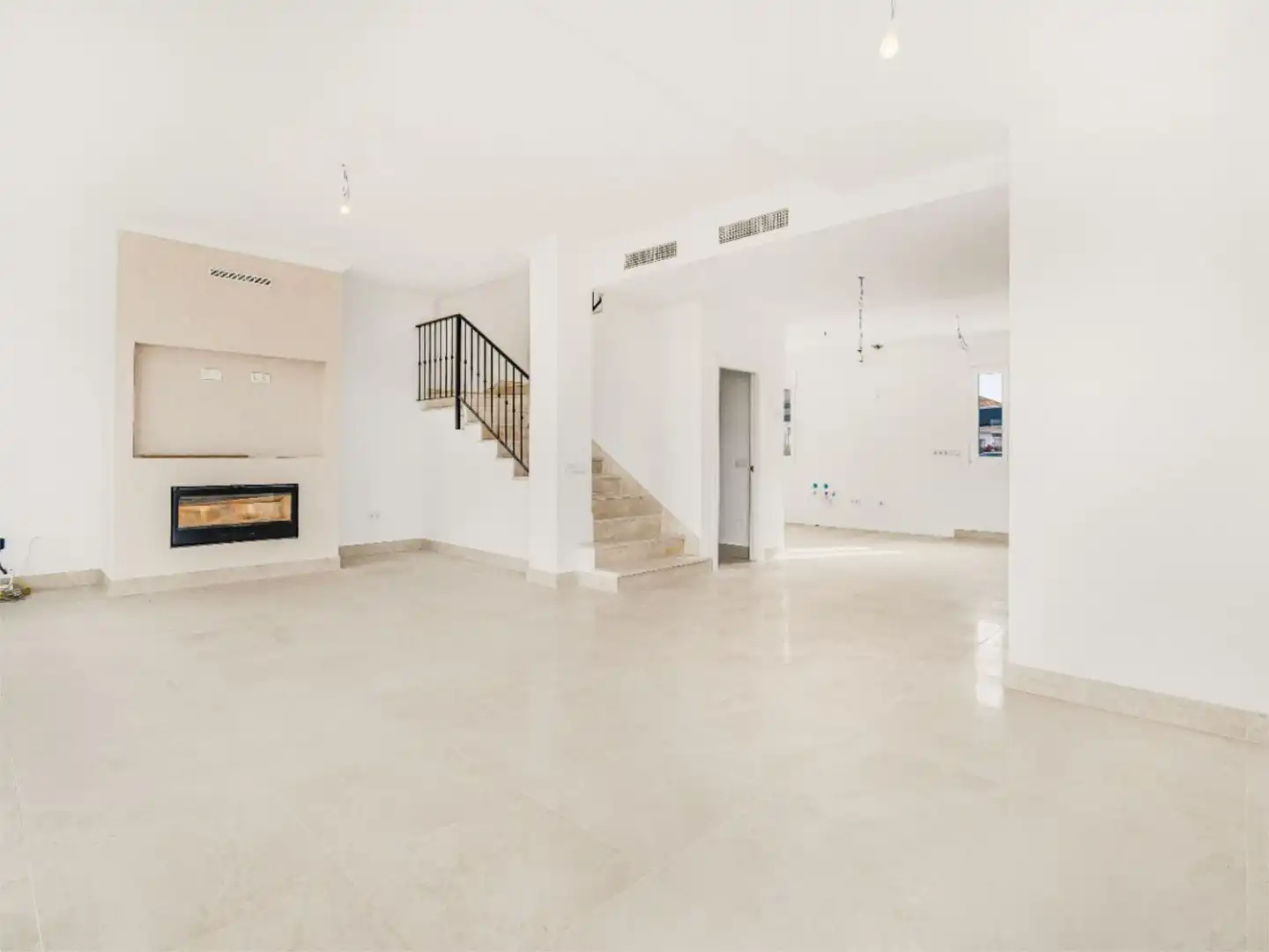 Piso en venta en Ojén con Aire acondicionado, Calefacción y Jardín privado