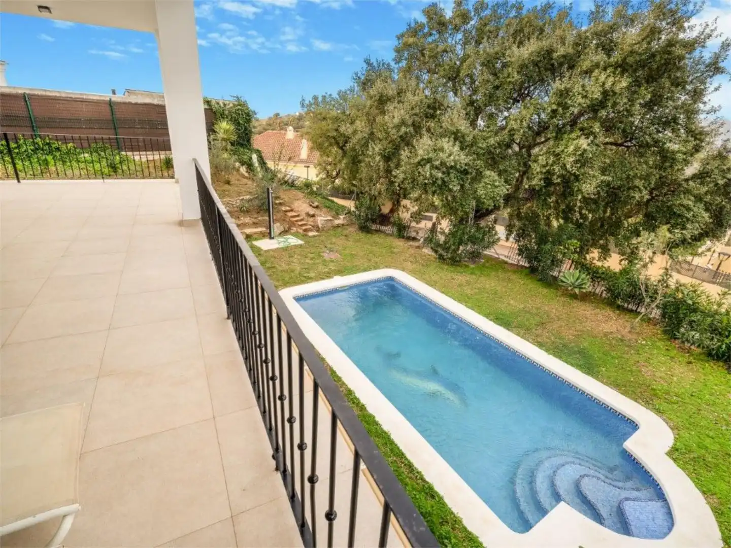 Jardín de Piso en venta en Ojén con Aire acondicionado, Calefacción y Jardín privado