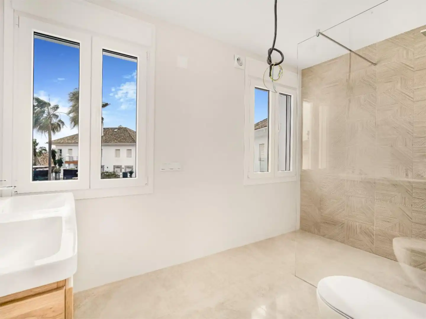 Baño de Piso en venta en Ojén con Aire acondicionado, Calefacción y Jardín privado