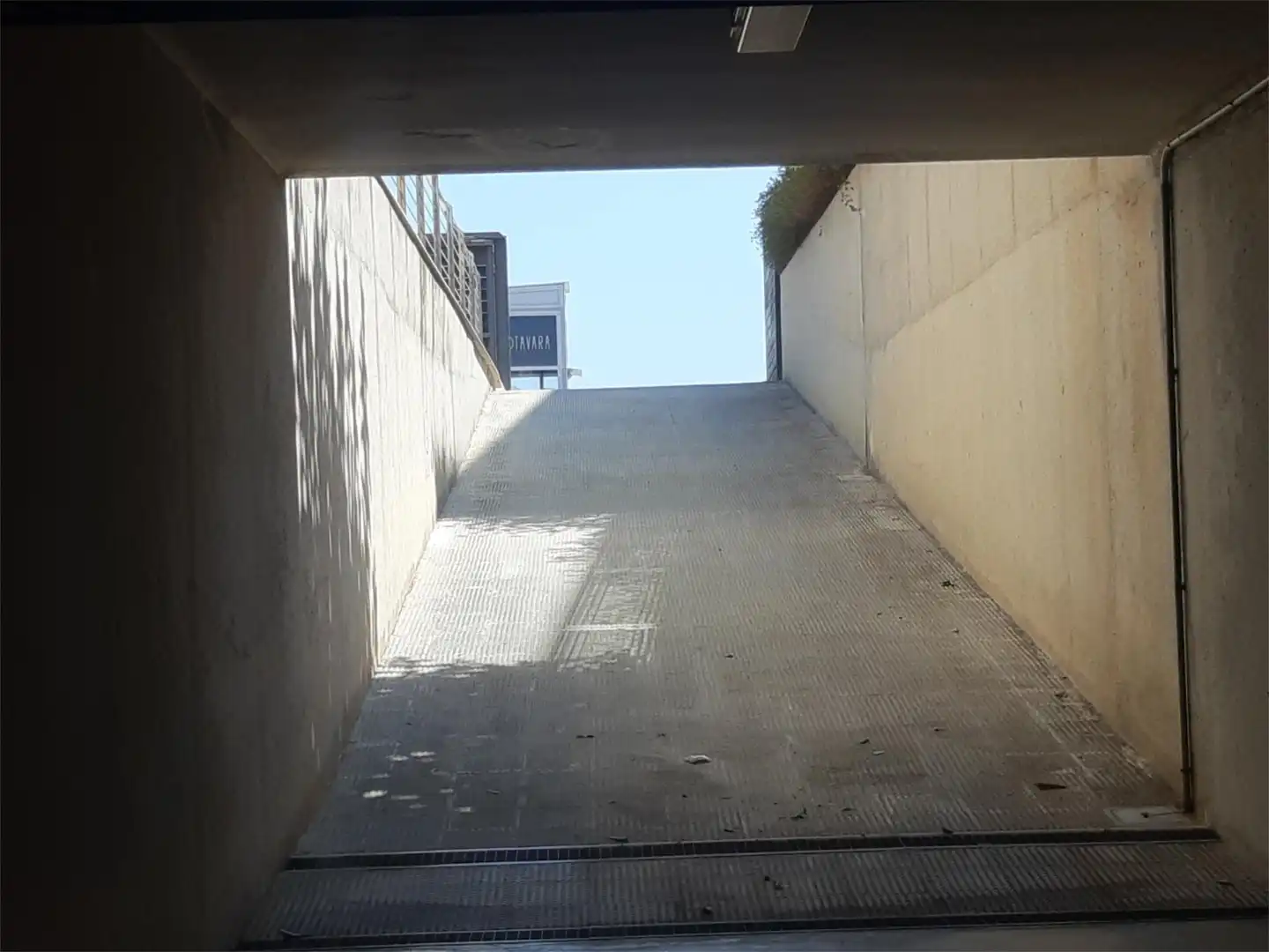Außenansicht von Garage zum Verkauf in Benicasim / Benicàssim