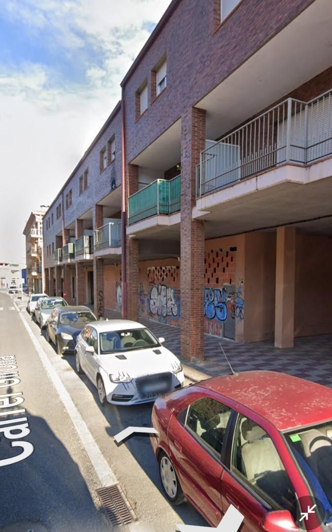 Vista exterior de Local en venda en Anglès