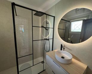 Bany de Apartament de lloguer en Arona amb Parquet, Piscina i Moblat