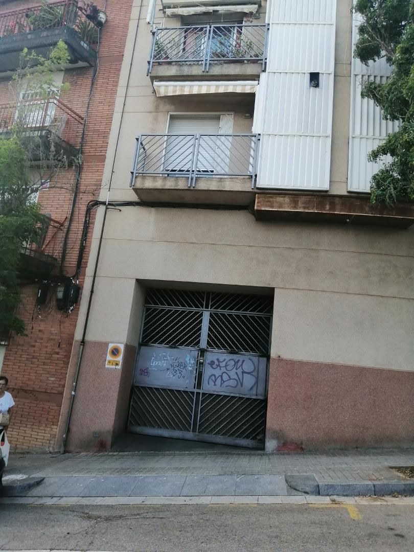 Exterior view of Garage to rent in  Barcelona Capital