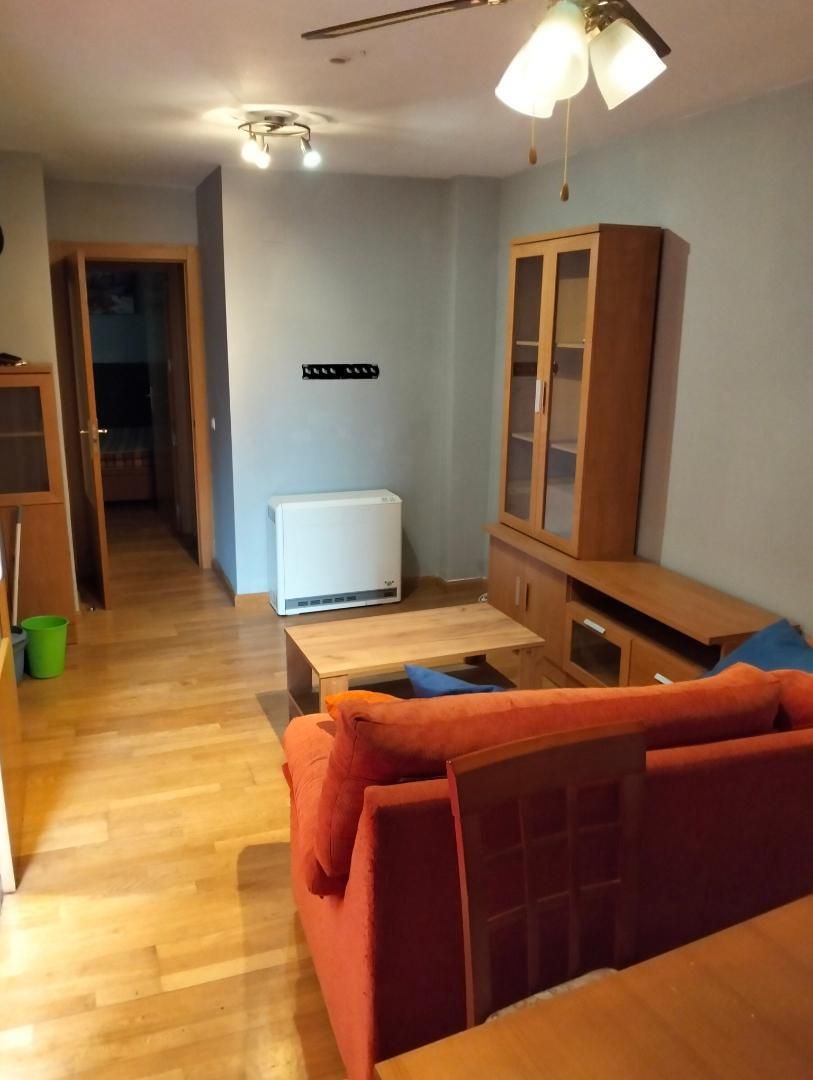 Living room of Flat to rent in Cantimpalos  with Heating, Parquet flooring and Terrace