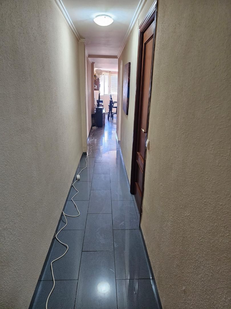 Flat to share in Carrer de Salvador Giner, 25, Centro Ciudad