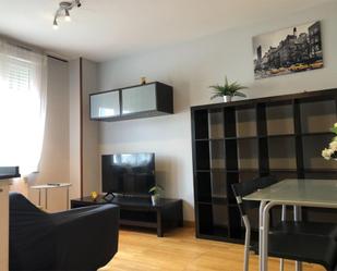 Living room of Flat to rent in San Andrés del Rabanedo  with Heating, Parquet flooring and Storage room