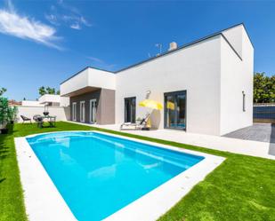 Swimming pool of House or chalet for sale in Camarma de Esteruelas  with Air Conditioner, Terrace and Swimming Pool