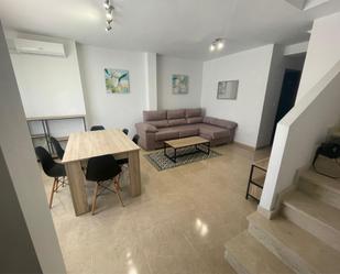 Sala d'estar de Dúplex de lloguer en Bigastro amb Aire condicionat, Calefacció i Terrassa