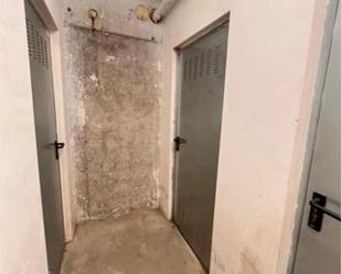 Box room to rent in Vic