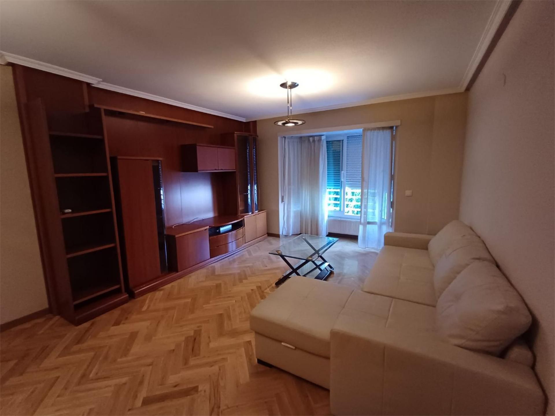 Living room of Flat to rent in San Sebastián de los Reyes  with Air Conditioner, Heating and Parquet flooring