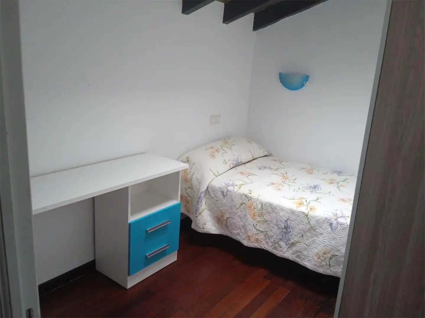 Pis de lloguer a Calle Peña del Cuervo, 17, Cuatro Caminos Dormitori de Pis de lloguer en Santander amb Calefacció, Parquet i Terrassa