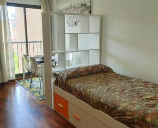 Bedroom of Flat to rent in  Madrid Capital  with Private garden, Swimming Pool and Video intercom