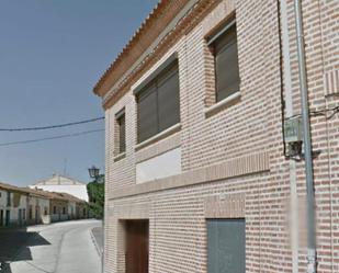 Exterior view of Single-family semi-detached for sale in Madrigal de las Altas Torres  with Heating