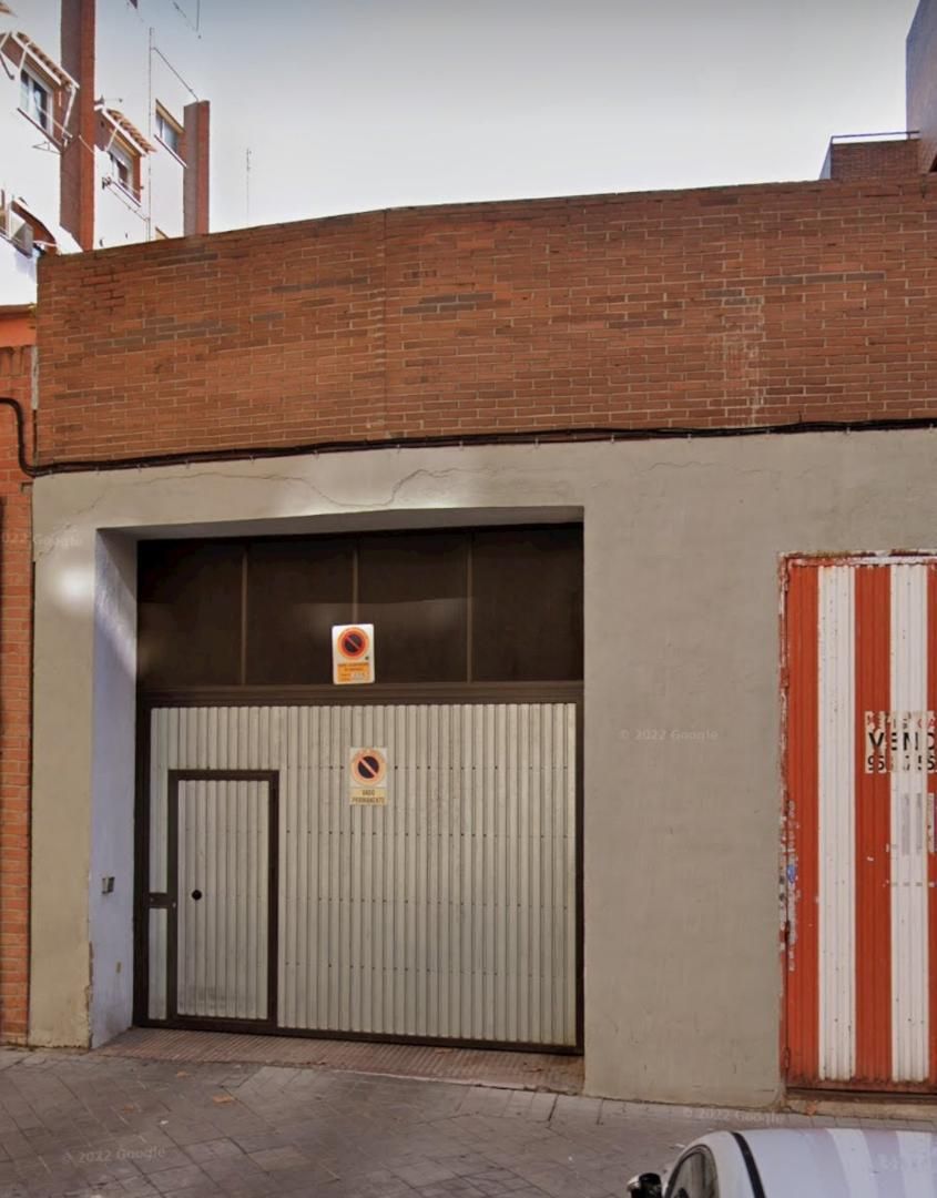 Exterior view of Garage for sale in  Granada Capital