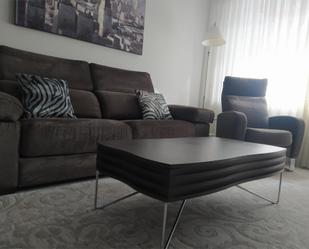 Sala d'estar de Pis de lloguer en  Pamplona / Iruña amb Calefacció, Moblat i Forn