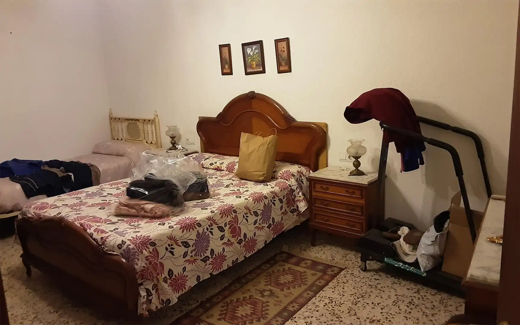 Casa o xalet en venda a Calle de Valencia, 58, Chulilla Dormitori de Casa o xalet en venda en Chulilla amb Terrassa i Balcó