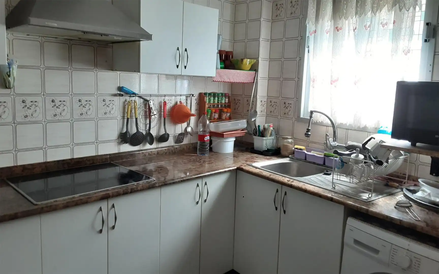Casa o xalet en venda a Calle de Valencia, 58, Chulilla Cuina de Casa o xalet en venda en Chulilla amb Terrassa i Balcó