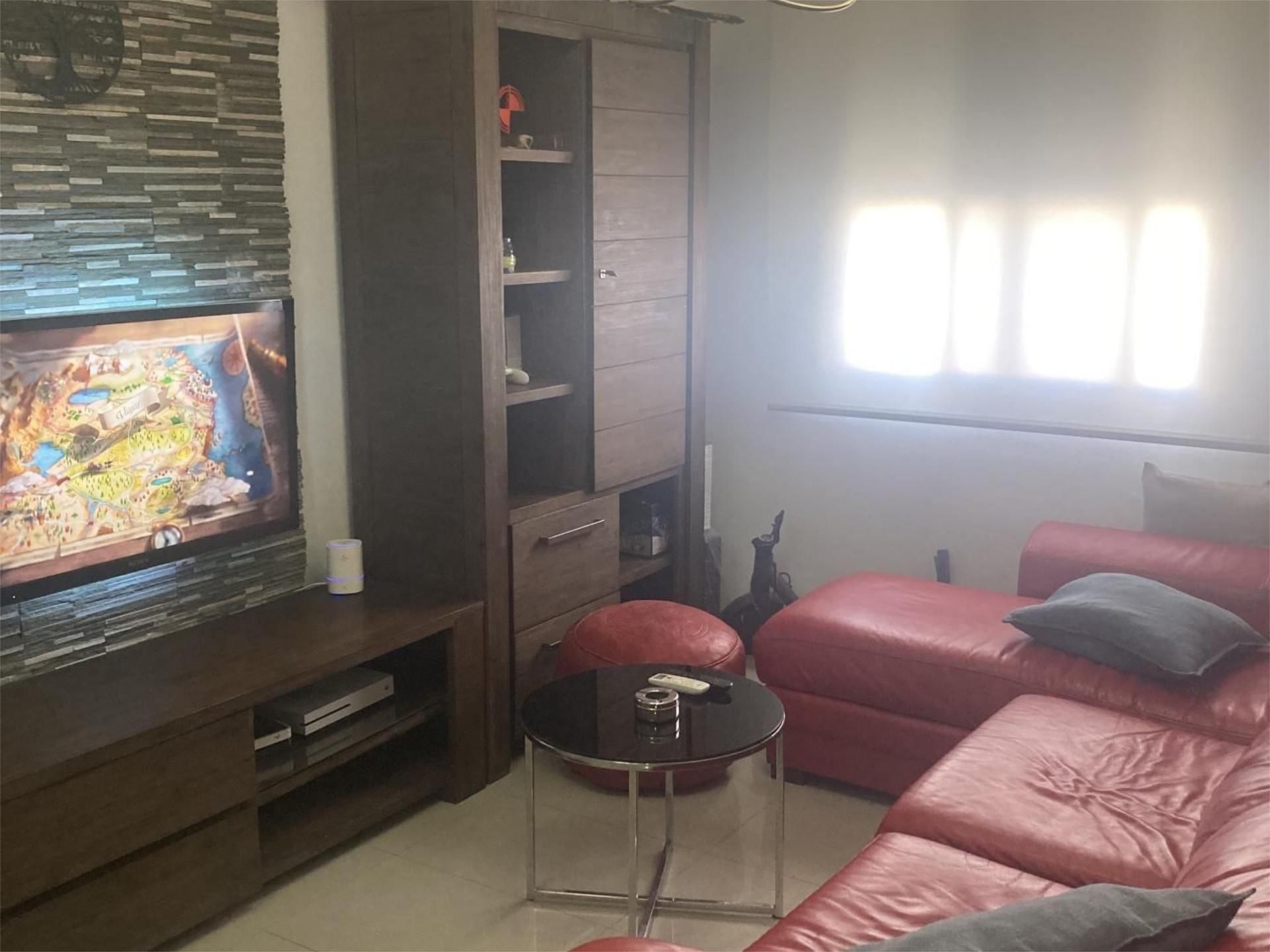 Living room of Single-family semi-detached for sale in Algeciras  with Air Conditioner, Parquet flooring and Terrace