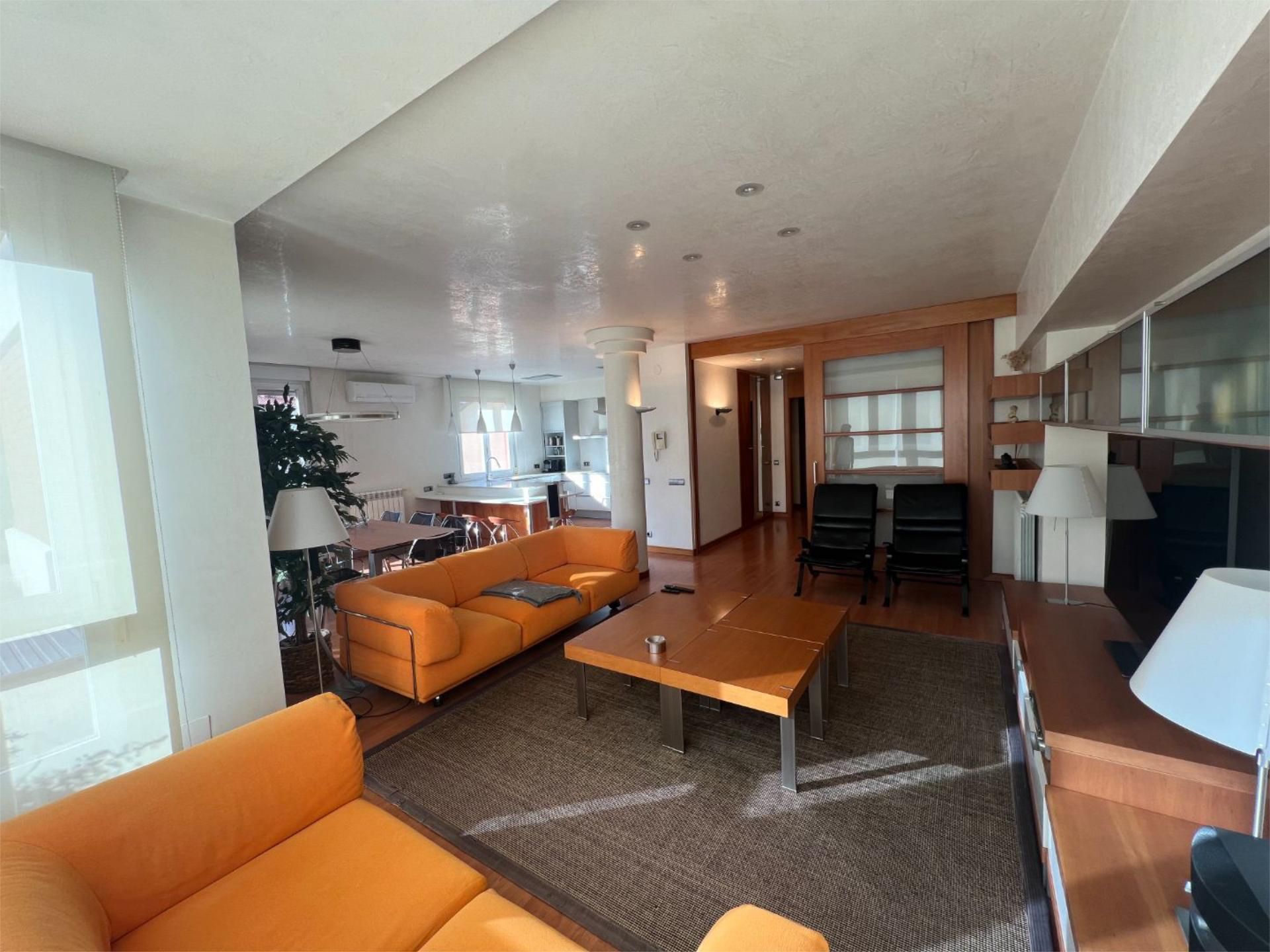 Living room of Flat for sale in  Pamplona / Iruña  with Air Conditioner, Heating and Parquet flooring