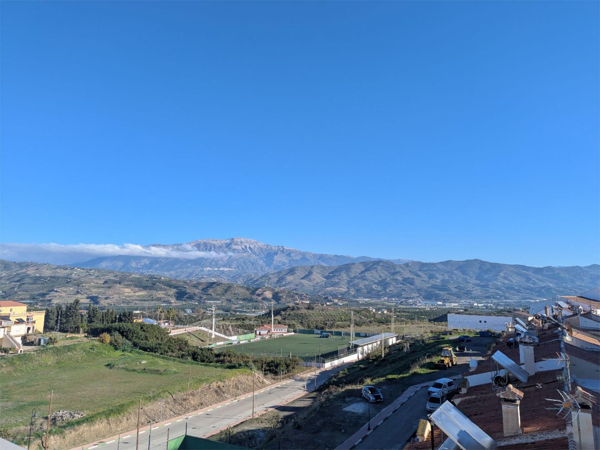 Vista exterior de Pis per a compartir en Benamocarra amb Aire condicionat, Terrassa i Moblat