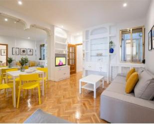 Living room of Flat to rent in  Madrid Capital  with Balcony
