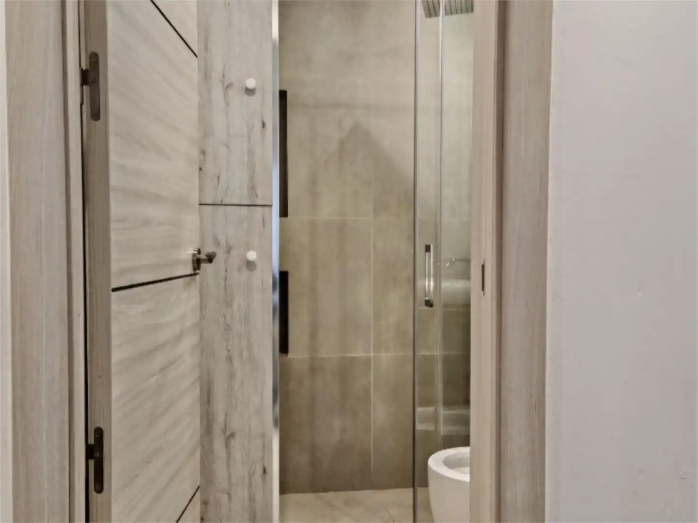 Piso en venta en Avinguda Central, 15d, Cala en Porter Baño de Piso en venta en Alaior con Aire acondicionado, Terraza y Piscina