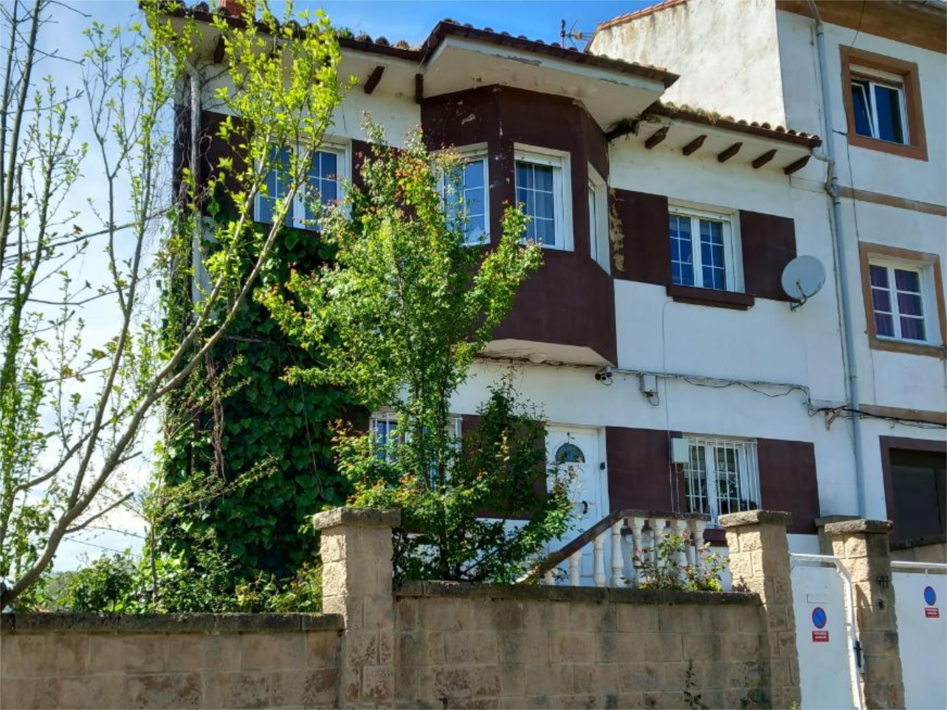 Exterior view of Flat for sale in Oviedo   with Heating, Private garden and Storage room