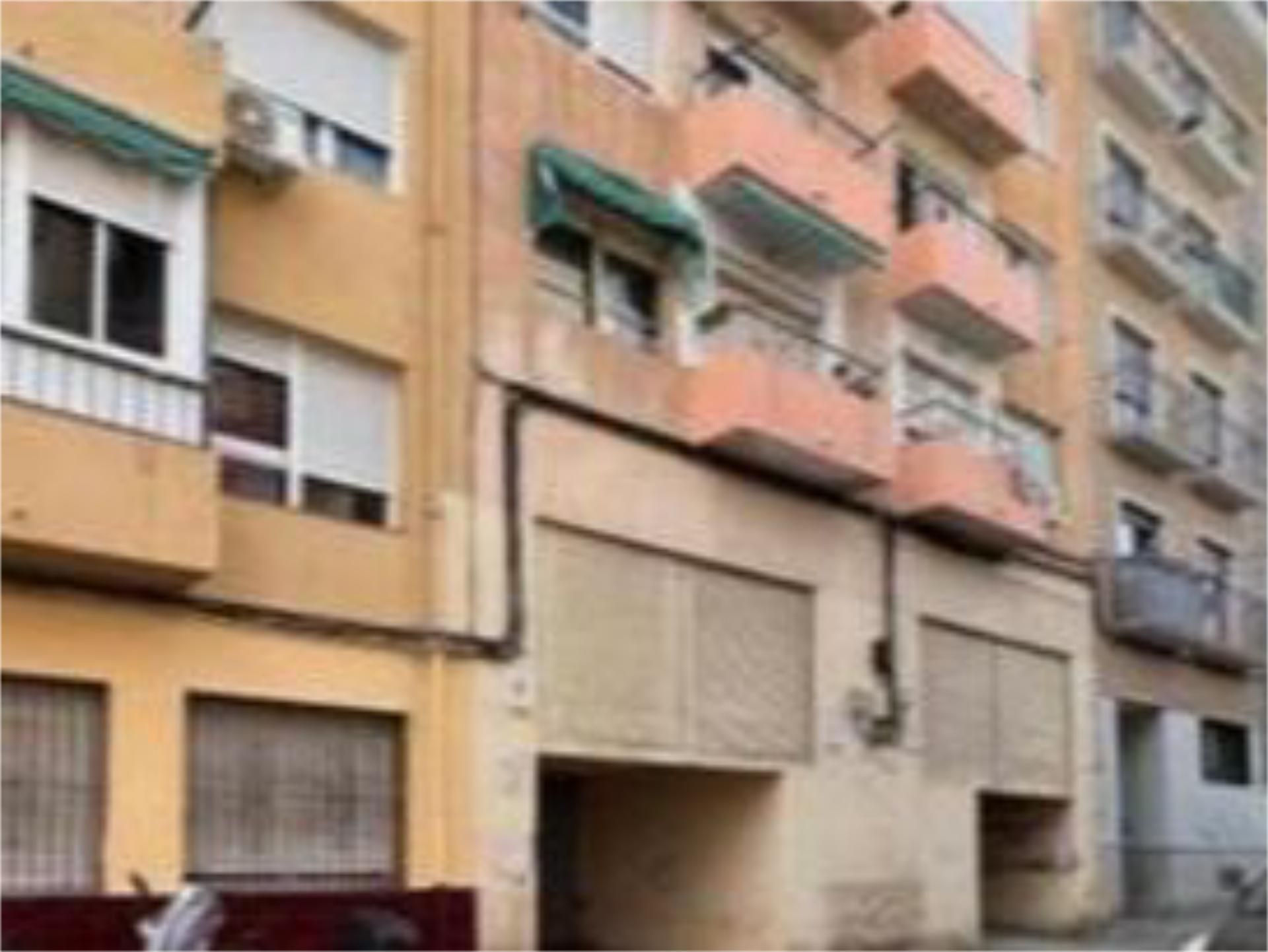 Garage to rent in Carrer Ceramica, 7, Altozano - Conde Lumiares