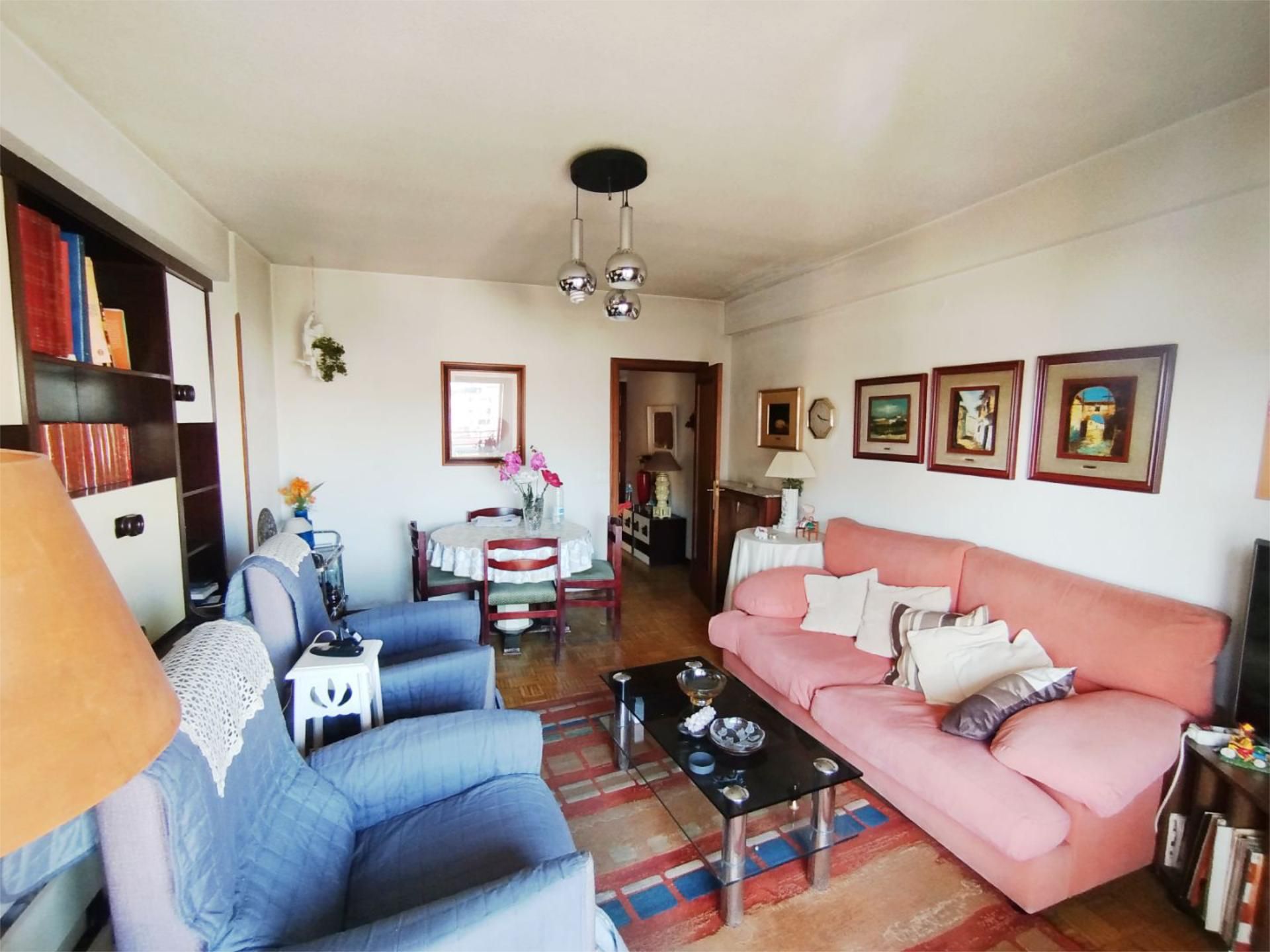Living room of Flat for sale in  Madrid Capital  with Air Conditioner and Balcony