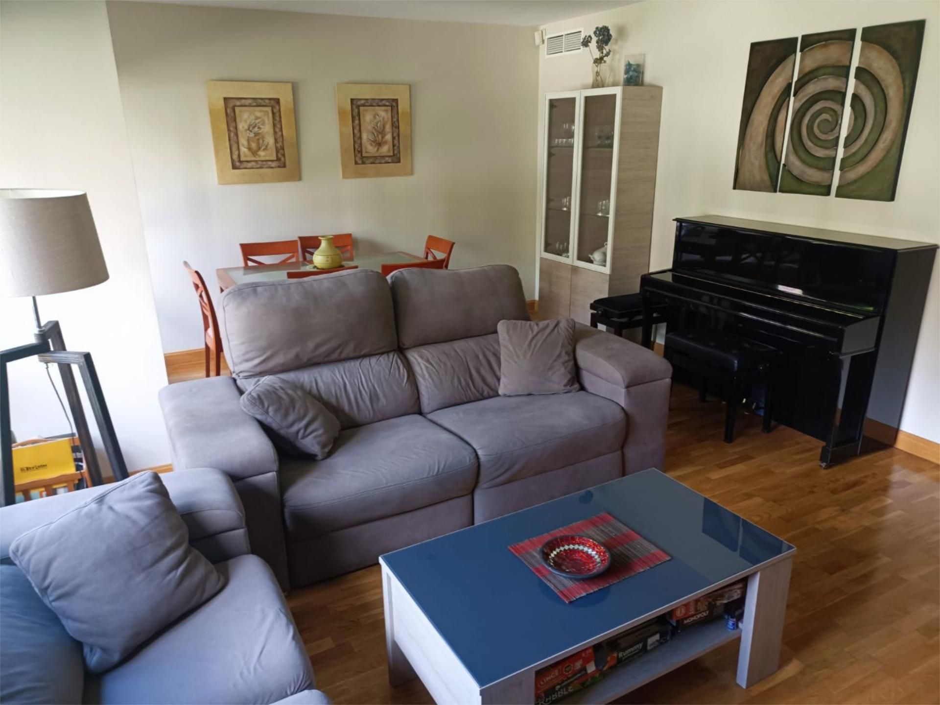 Living room of Flat for sale in  Madrid Capital  with Air Conditioner, Heating and Private garden