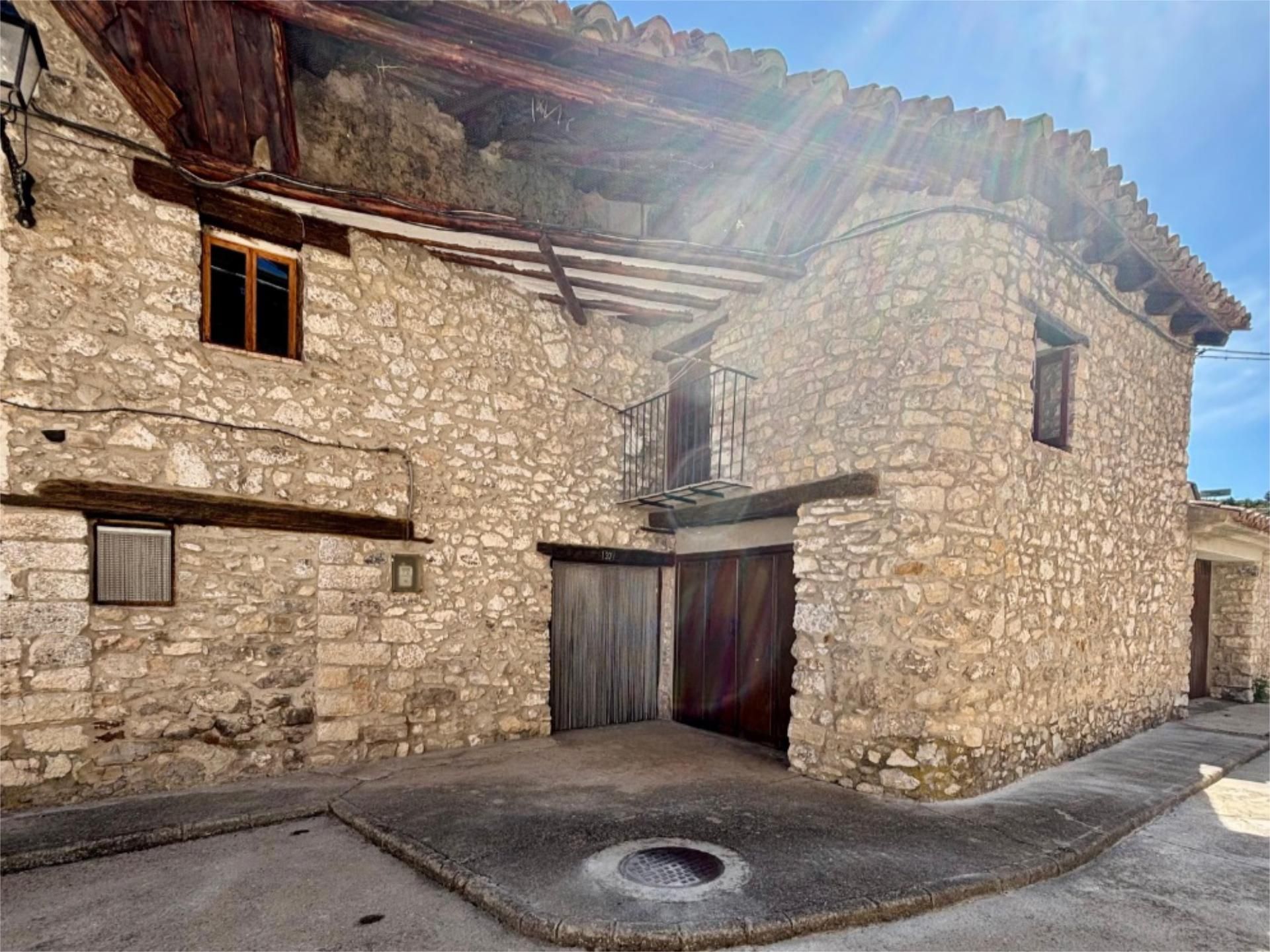 Exterior view of House or chalet for sale in Fortanete  with Terrace and Balcony