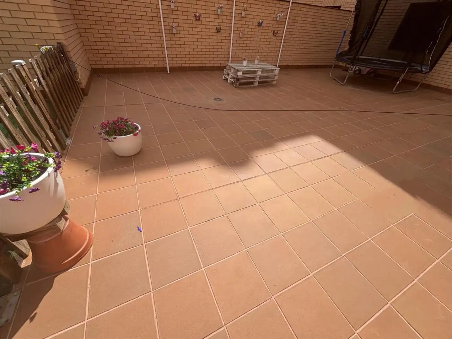 Wohnung zum Verkauf in Avenida San Sebastián, 3, Centro ciudad Terrasse von Wohnung zum Verkauf in Linares mit Klimaanlage, Heizung und Privatgarten