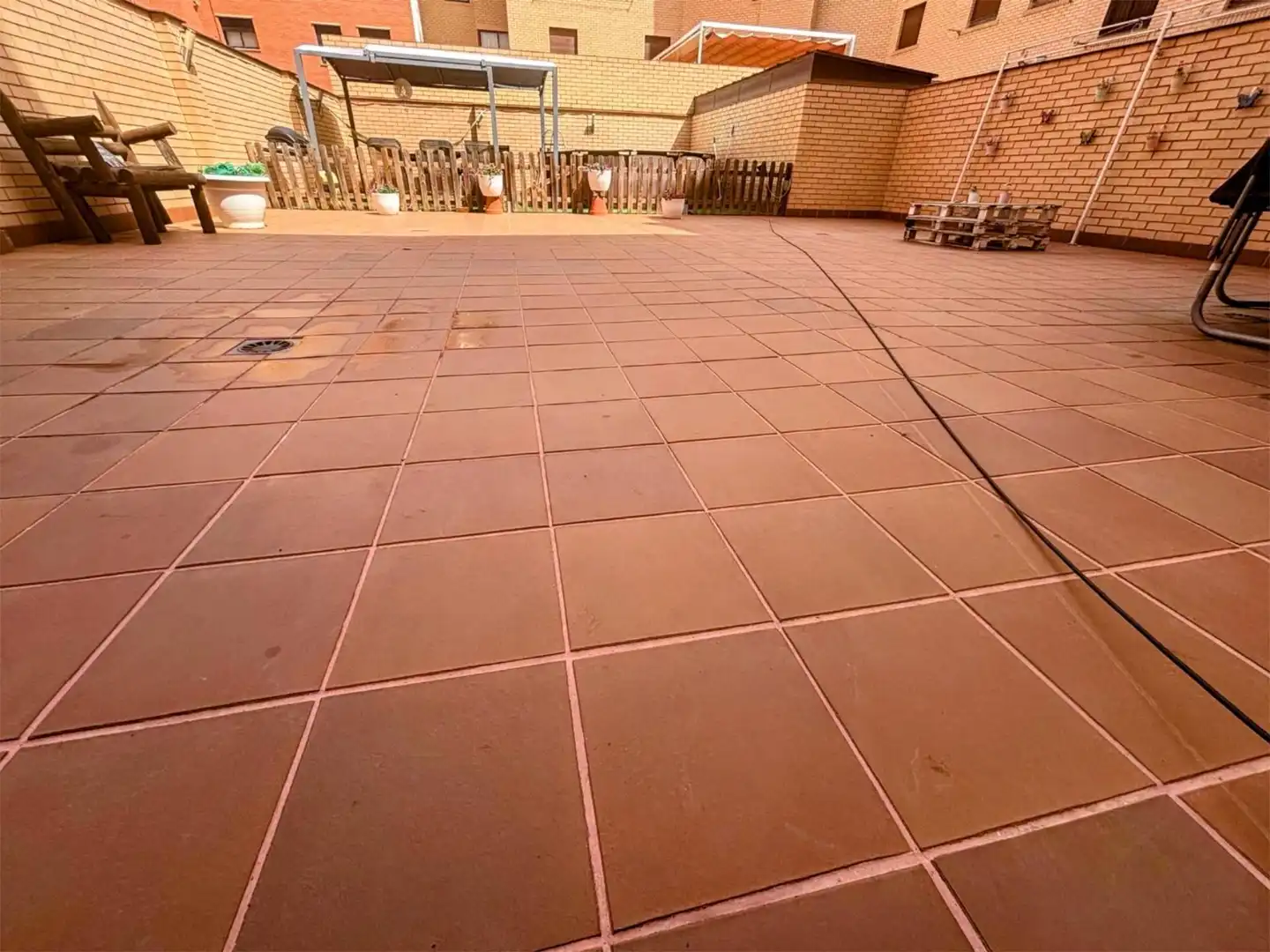 Wohnung zum Verkauf in Avenida San Sebastián, 3, Centro ciudad Terrasse von Wohnung zum Verkauf in Linares mit Klimaanlage, Heizung und Privatgarten