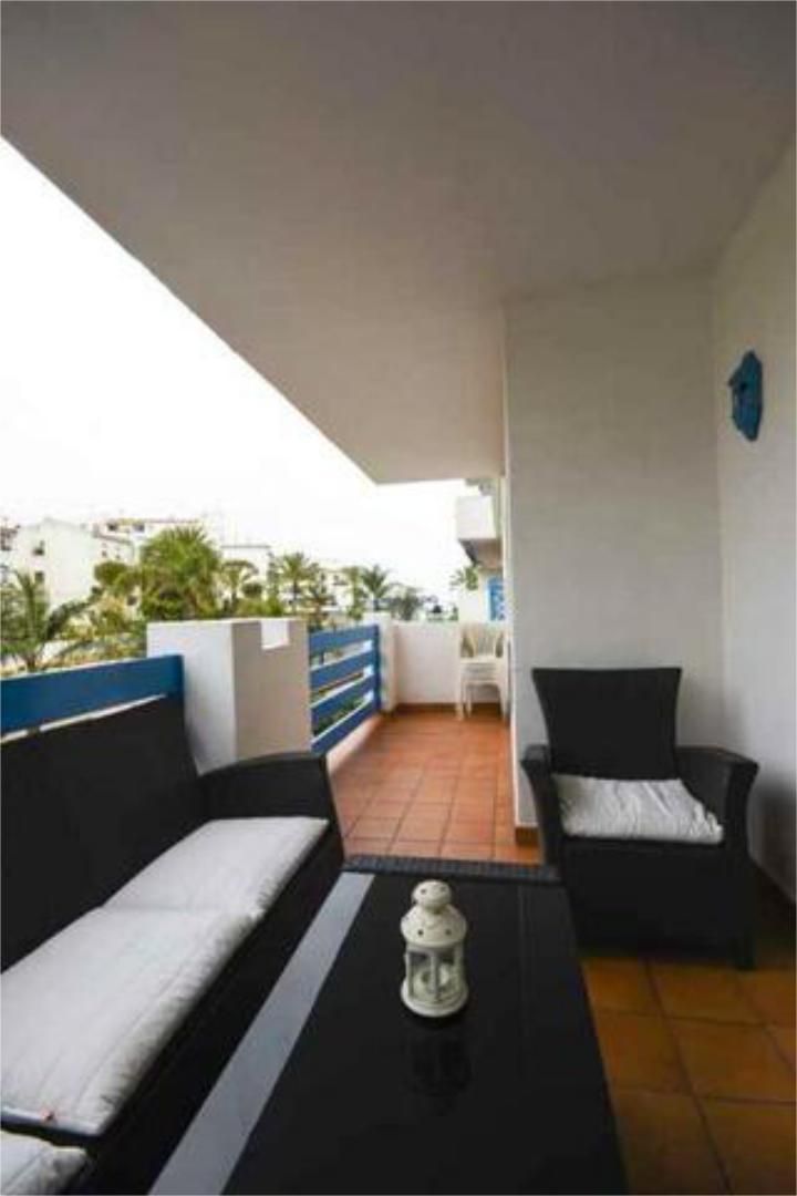 Terrassa de Apartament de lloguer en Estepona amb Jardí privat, Terrassa i Piscina