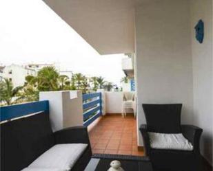 Terrassa de Apartament de lloguer en Estepona amb Terrassa i Piscina