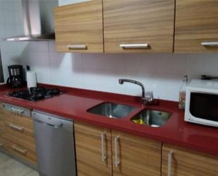 Cuina de Pis de lloguer en  Granada Capital amb Aire condicionat, Calefacció i Terrassa