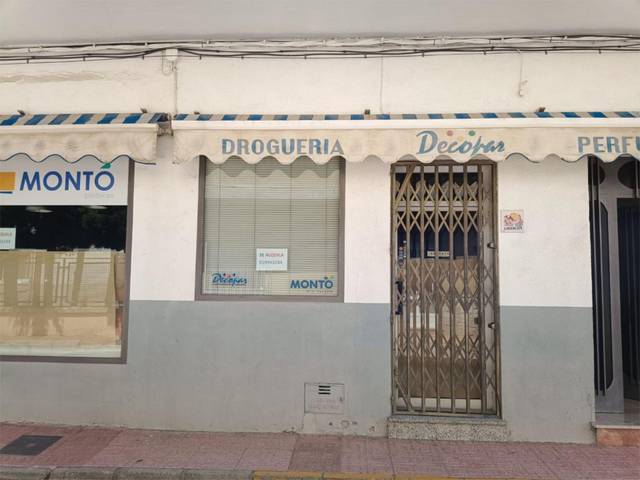Local comercial en Alquiler en Calle Juan XXIII, 16 en Librilla