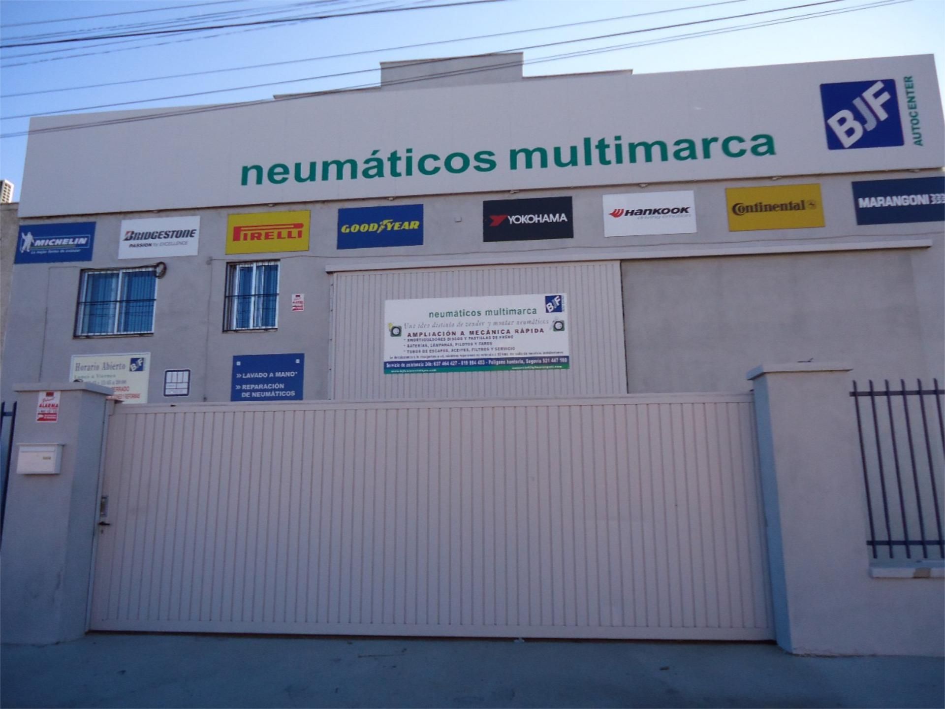 Vista exterior de Nau industrial en venda en Segovia Capital