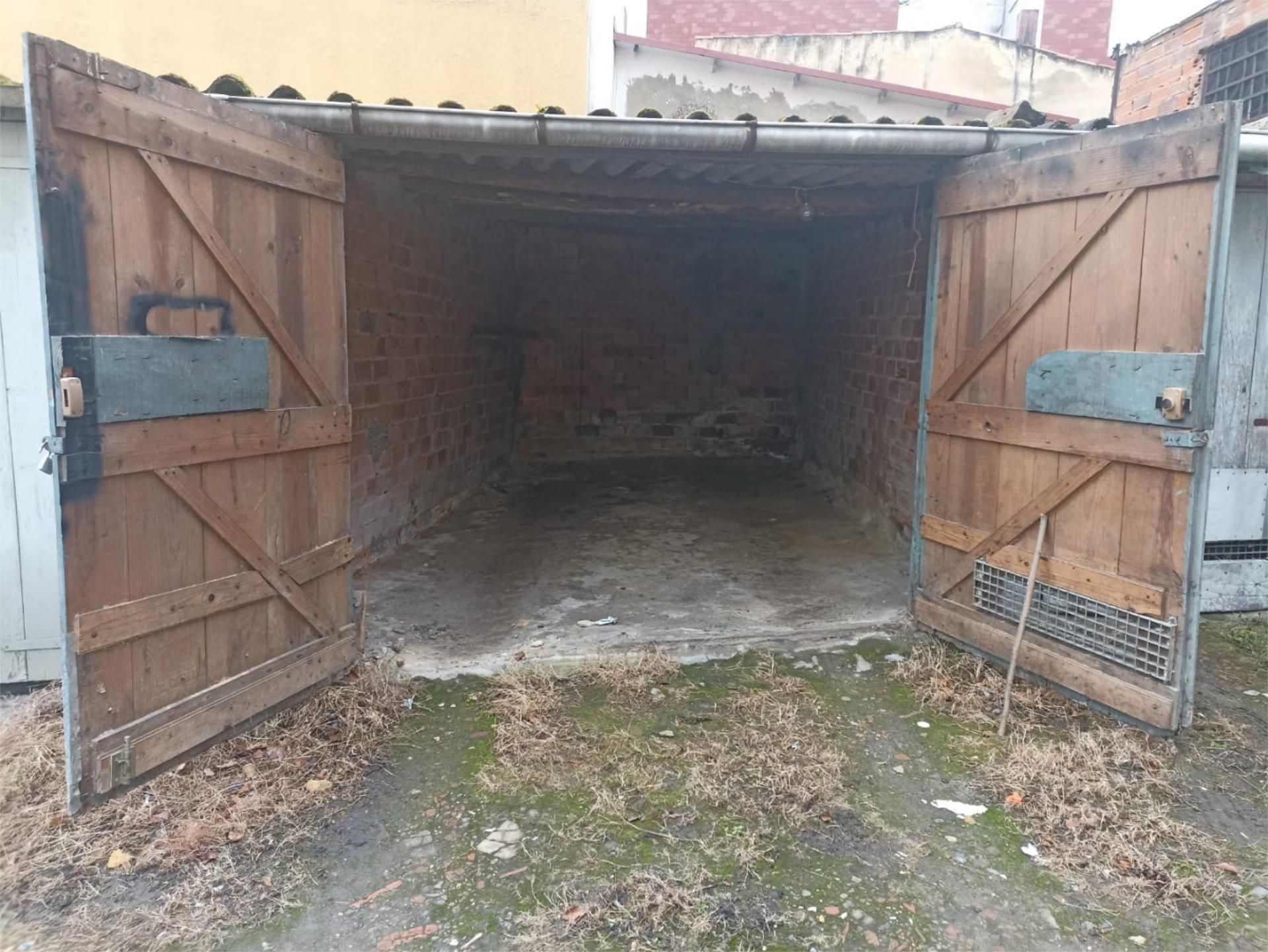 Parking of Garage to rent in Lena