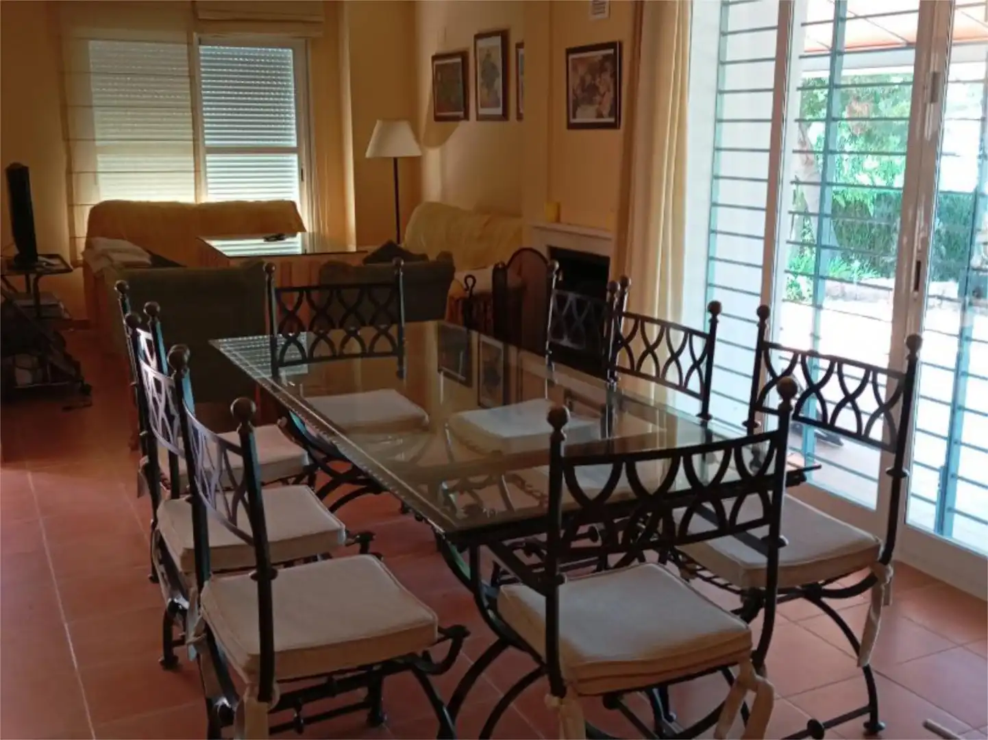 Piso en venta en Calle Picapedreros, 3, Las Jaras Comedor de Piso en venta en Córdoba con Aire acondicionado, Calefacción y Jardín privado