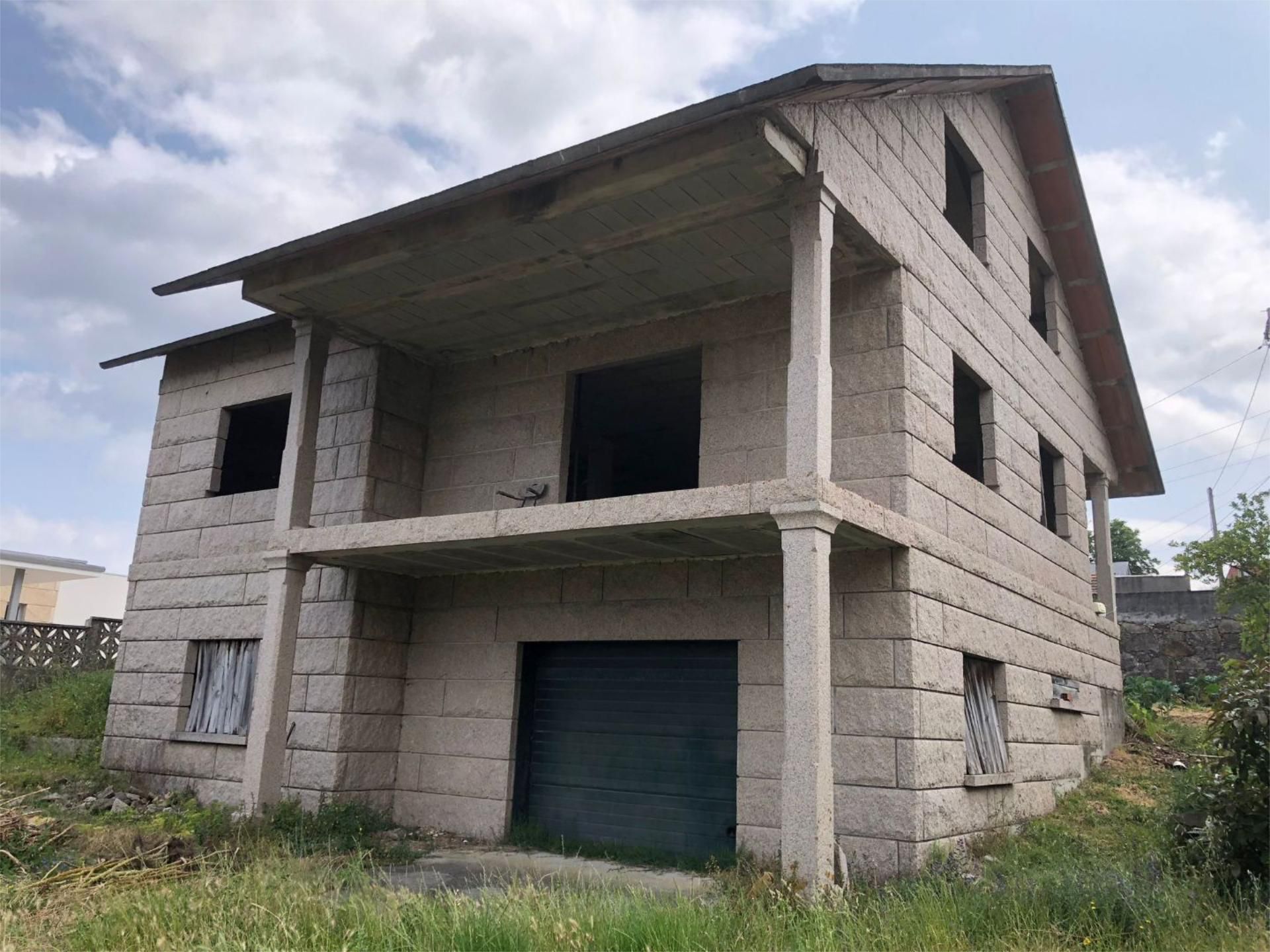 Vista exterior de Casa o xalet en venda en Vigo  amb Terrassa i Balcó