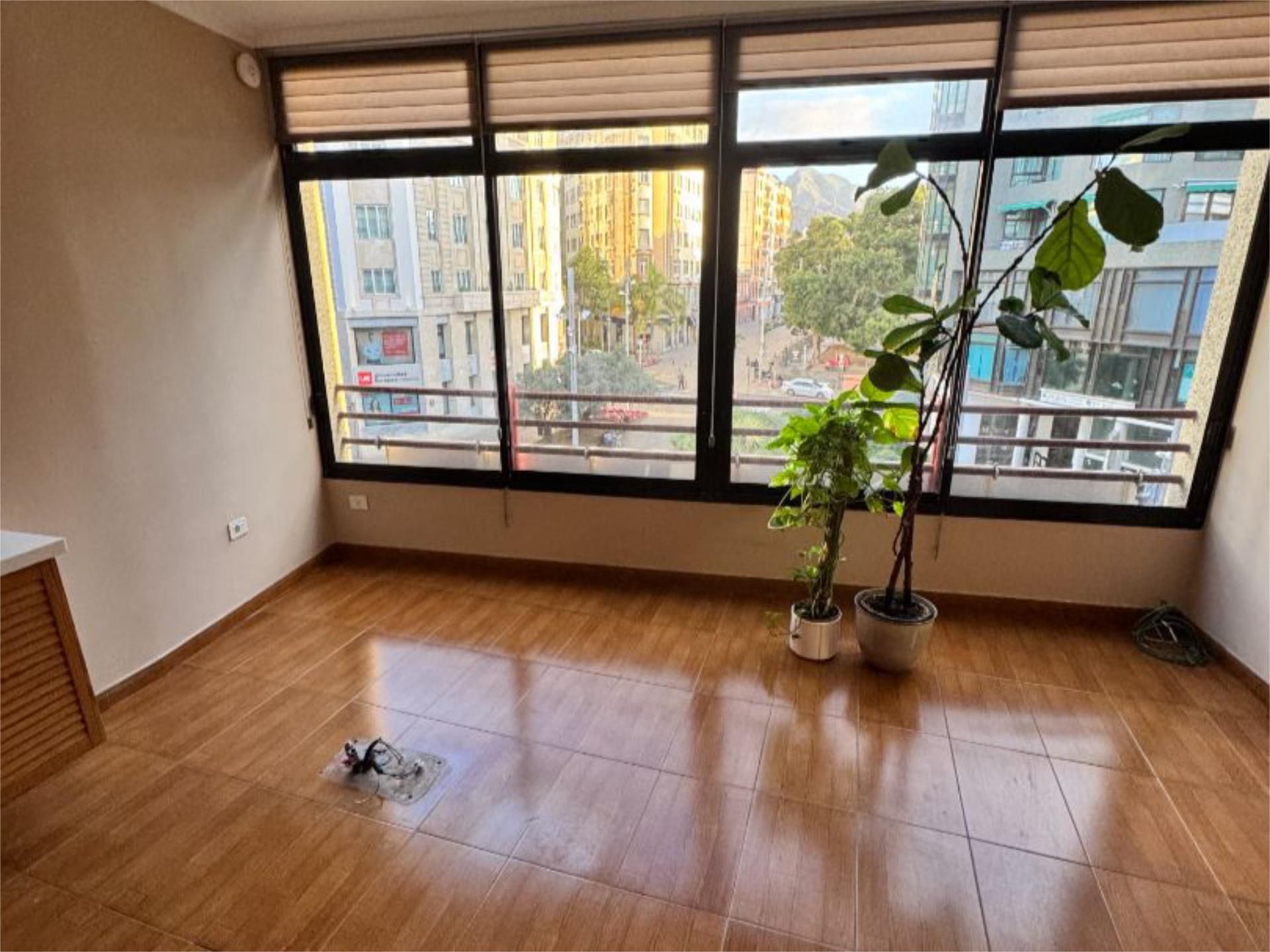 Living room of Flat for sale in  Santa Cruz de Tenerife Capital  with Air Conditioner and Balcony