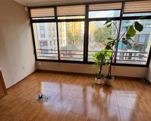 Sala d'estar de Pis en venda en  Santa Cruz de Tenerife Capital amb Aire condicionat i Balcó