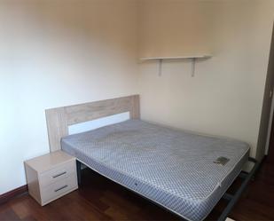 Dormitori de Pis de lloguer en Burgos Capital amb Traster